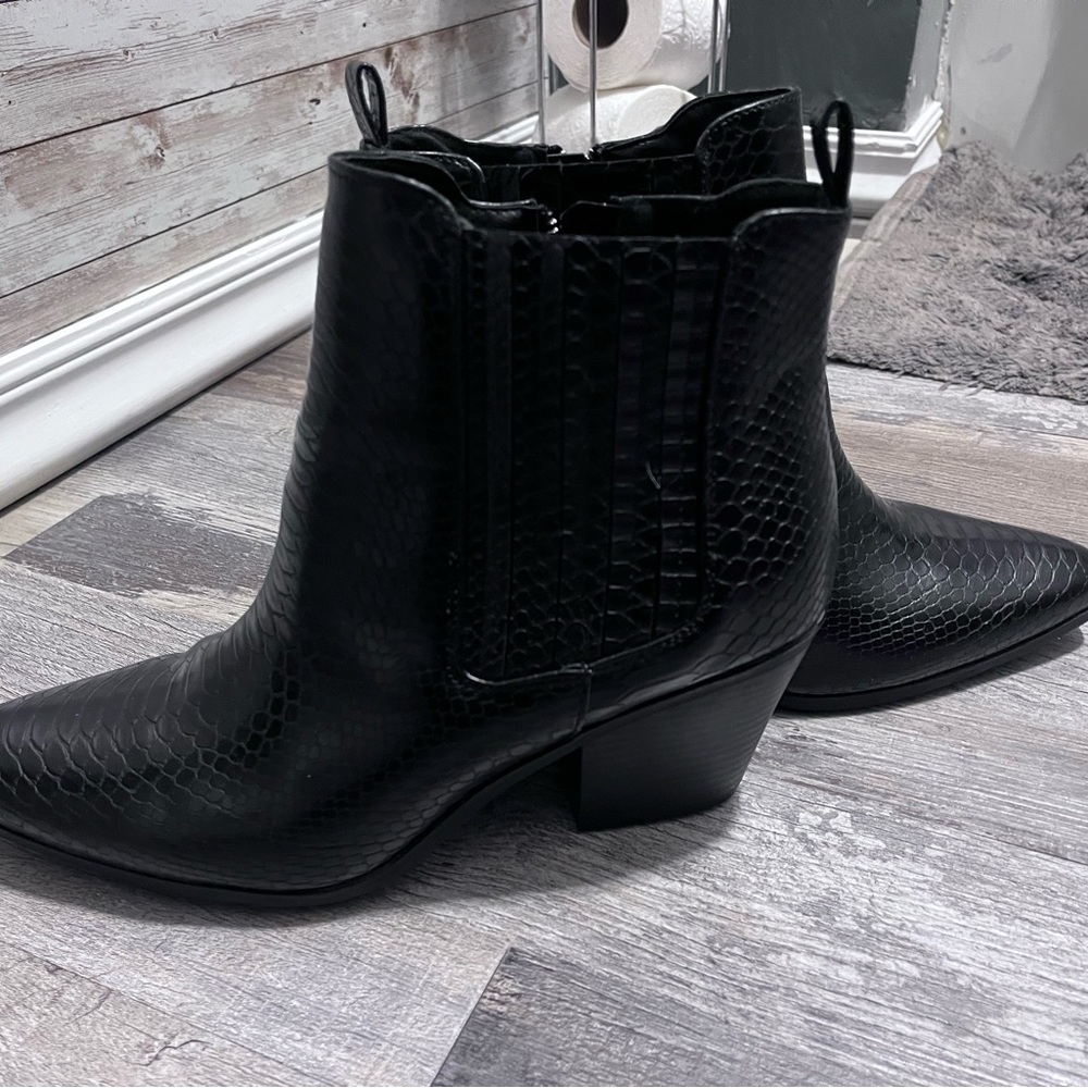 Black Snake Pattern Booties - image 2